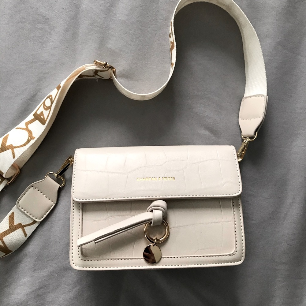 CUTE CROSSBODY SHEIN BAG WITH STRAP DETAILS